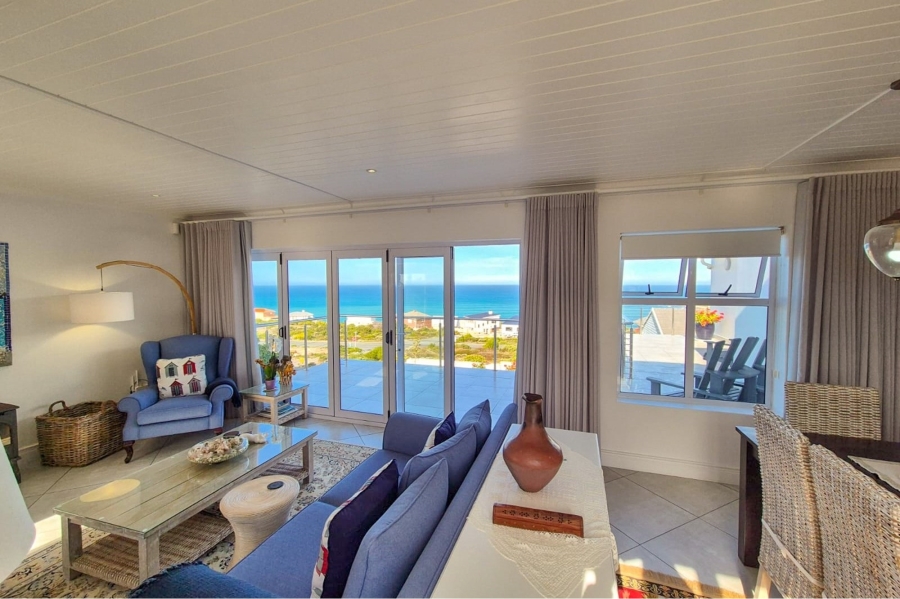4 Bedroom Property for Sale in Oceanview Heights Western Cape